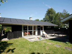 6 person holiday home in lb k in Ålbæk